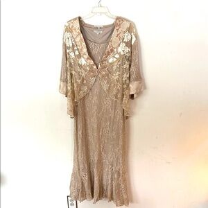 SPENCER ALEXIS Mother of Bride, Lace Maxi Dress in Golden Beige size 1X